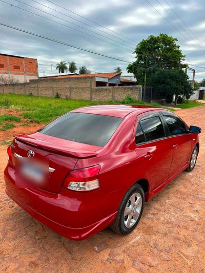 Toyota Belta miniatura 6