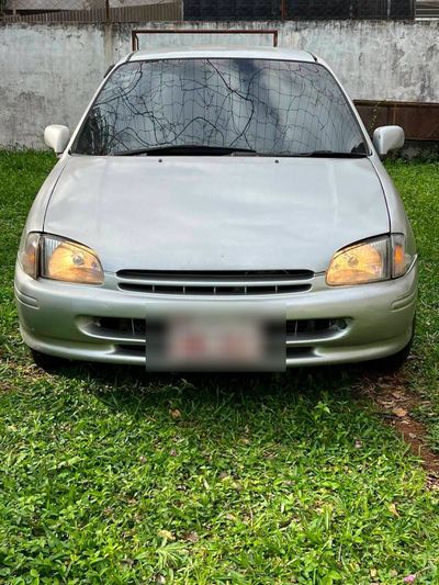 Toyota Starlet 1999