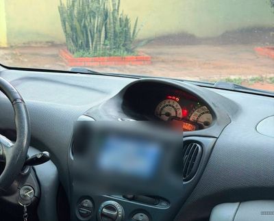 Toyota FunCargo miniatura 5