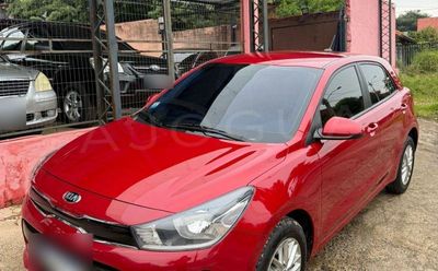 Kia Rio miniatura 2