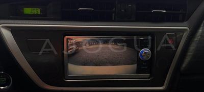 Toyota Auris miniatura 8