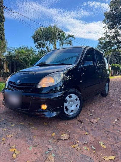 Toyota FunCargo 2005