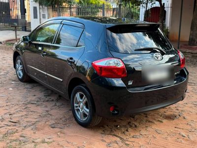 Toyota Auris miniatura 4