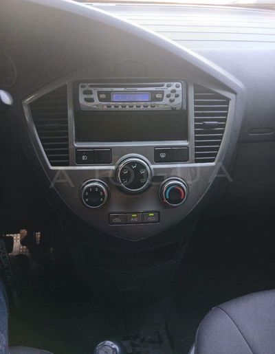 Kia Carens miniatura 8