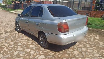 Toyota Platz miniatura 6