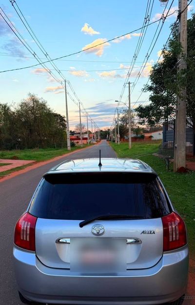 Nissan Allex miniatura 6