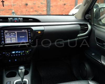Toyota Hilux miniatura 16