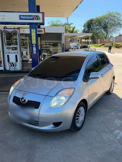 Toyota Vitz thumbnail 1