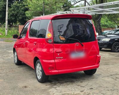 Toyota FunCargo miniatura 6