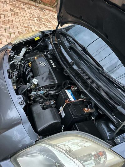 Toyota Vitz miniatura 10