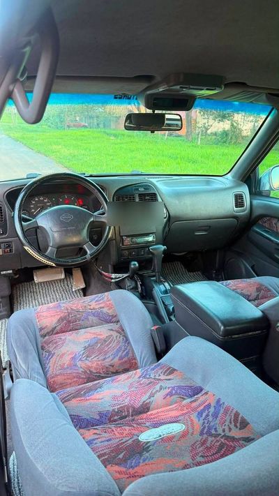 Nissan Terrano miniatura 6