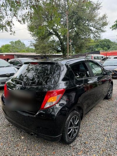Toyota Vitz miniatura 7