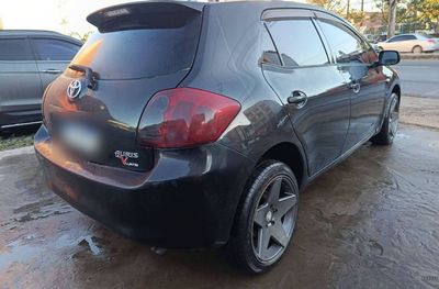 Toyota Auris miniatura 4