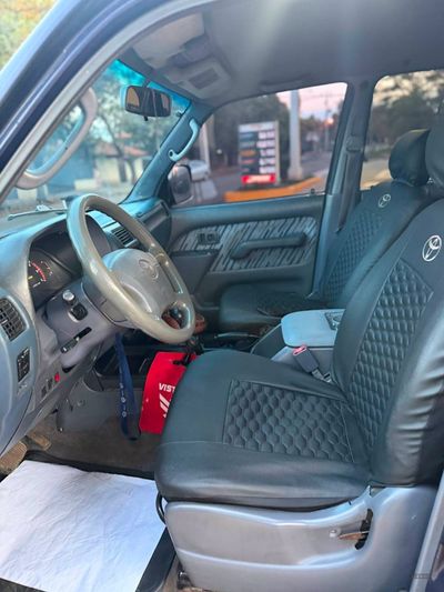 Toyota Land Cruiser Prado miniatura 7
