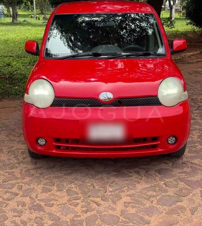 Toyota Sienta thumbnail 1
