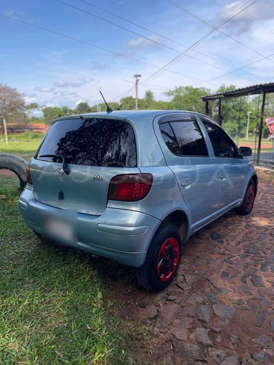 Toyota Vitz miniatura 4