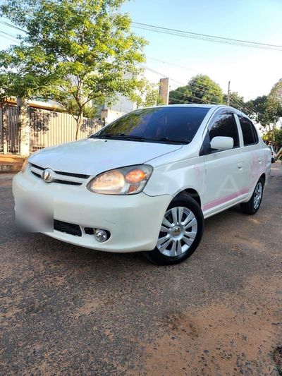 Toyota Platz thumbnail 1