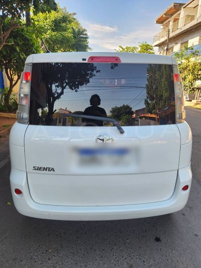 Toyota Sienta miniatura 14