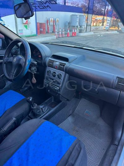 Toyota Corolla miniatura 8