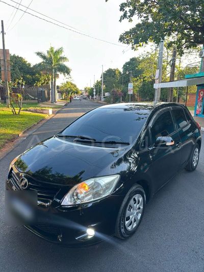 Toyota Auris miniatura 2