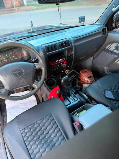 Toyota Prado miniatura 9