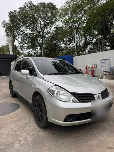 Nissan Tida 2005