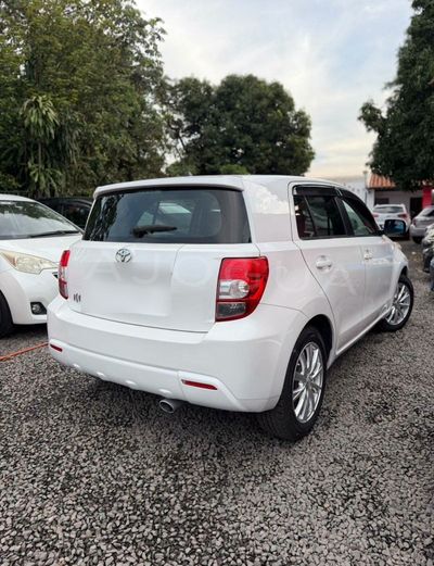 Toyota Ist miniatura 6