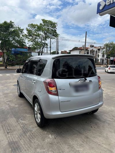 Toyota Ractis miniatura 4