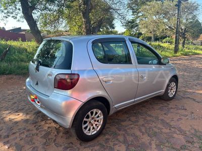 Toyota Vitz miniatura 4