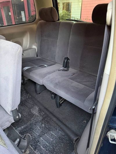 Toyota Voxy miniatura 11