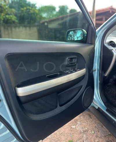 Toyota Ist miniatura 6