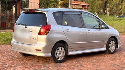 Toyota Spacio miniatura 4