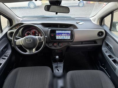 Toyota Voxy miniatura 8