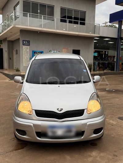 Toyota FunCargo miniatura 2