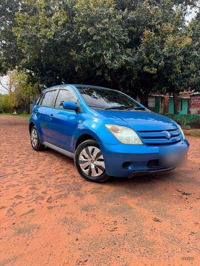 Toyota Ist miniatura 3