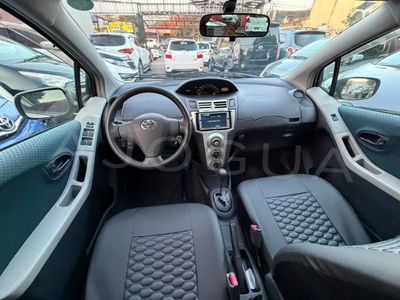 Toyota Vitz miniatura 8