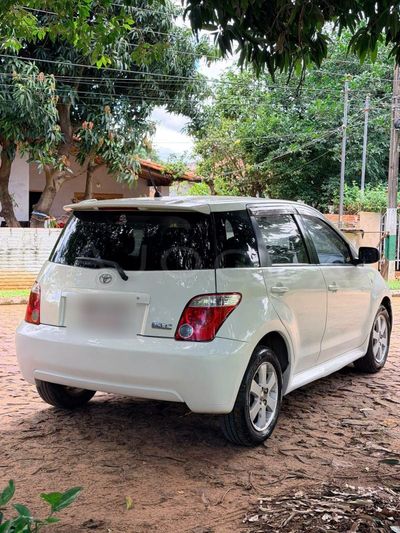 Toyota Ist miniatura 4
