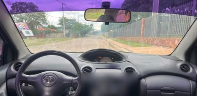 Toyota Vitz miniatura 6
