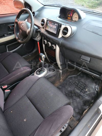 Toyota Ist miniatura 9