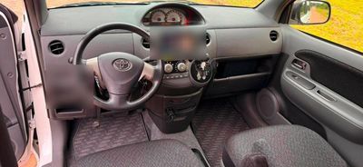 Toyota Sienta miniatura 5