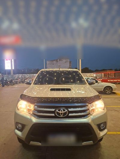 Toyota Hilux 2016