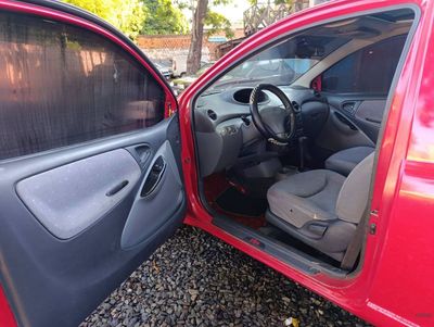 Toyota Vitz miniatura 9