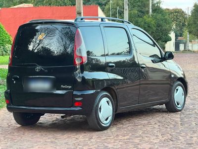 Toyota FunCargo miniatura 4