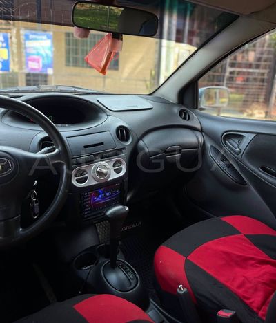Toyota Vitz miniatura 9
