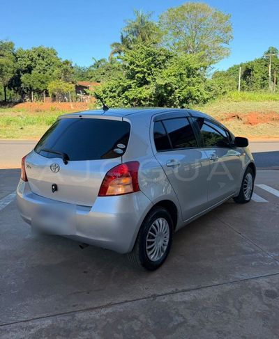 Toyota Vitz miniatura 4