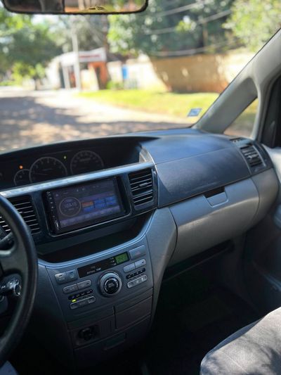 Toyota Voxy miniatura 13