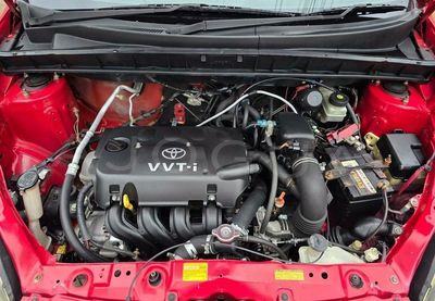 Toyota FunCargo miniatura 10