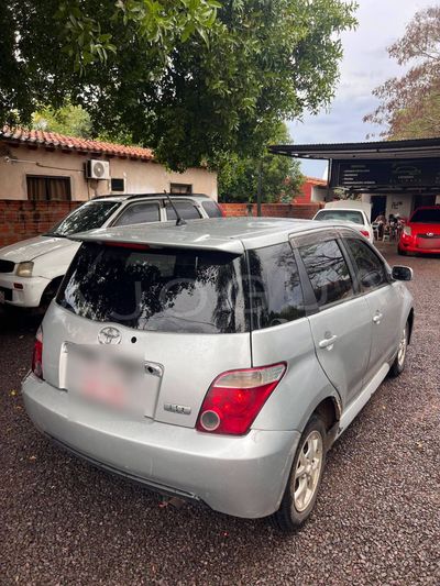 Toyota Ist miniatura 4