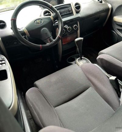 Toyota Ist miniatura 6