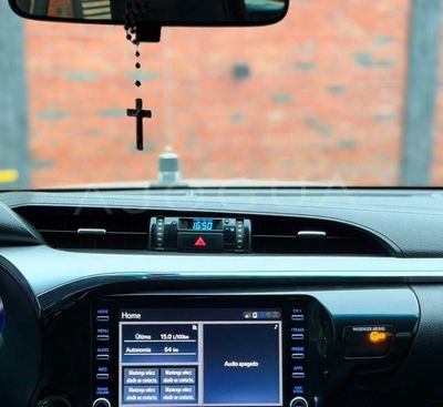 Toyota Hilux miniatura 17